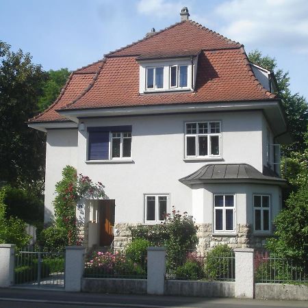 Villa Am Rosenfelspark 로라흐 외부 사진