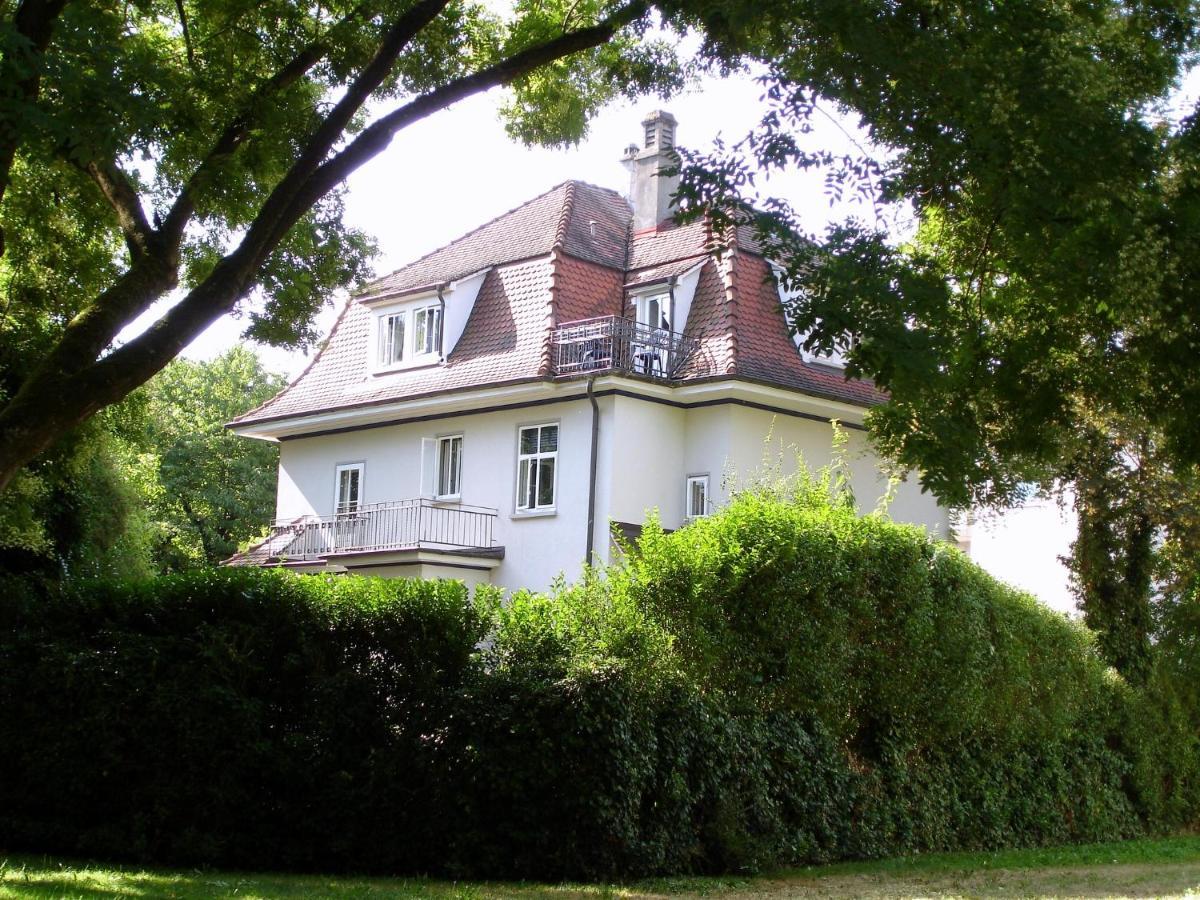 Villa Am Rosenfelspark 로라흐 외부 사진