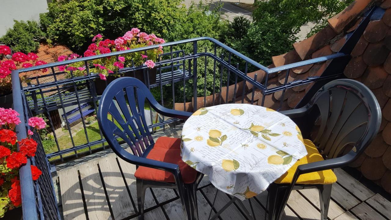 Villa Am Rosenfelspark 로라흐 외부 사진